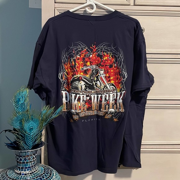 Men’s Daytona Beach, anvil canvas cycle and flames canvas T-shirt, two XL - Picture 1 of 6